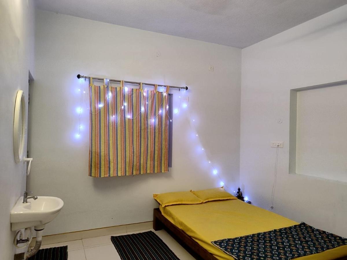 Funk Monk Hostel 오로빌 외부 사진